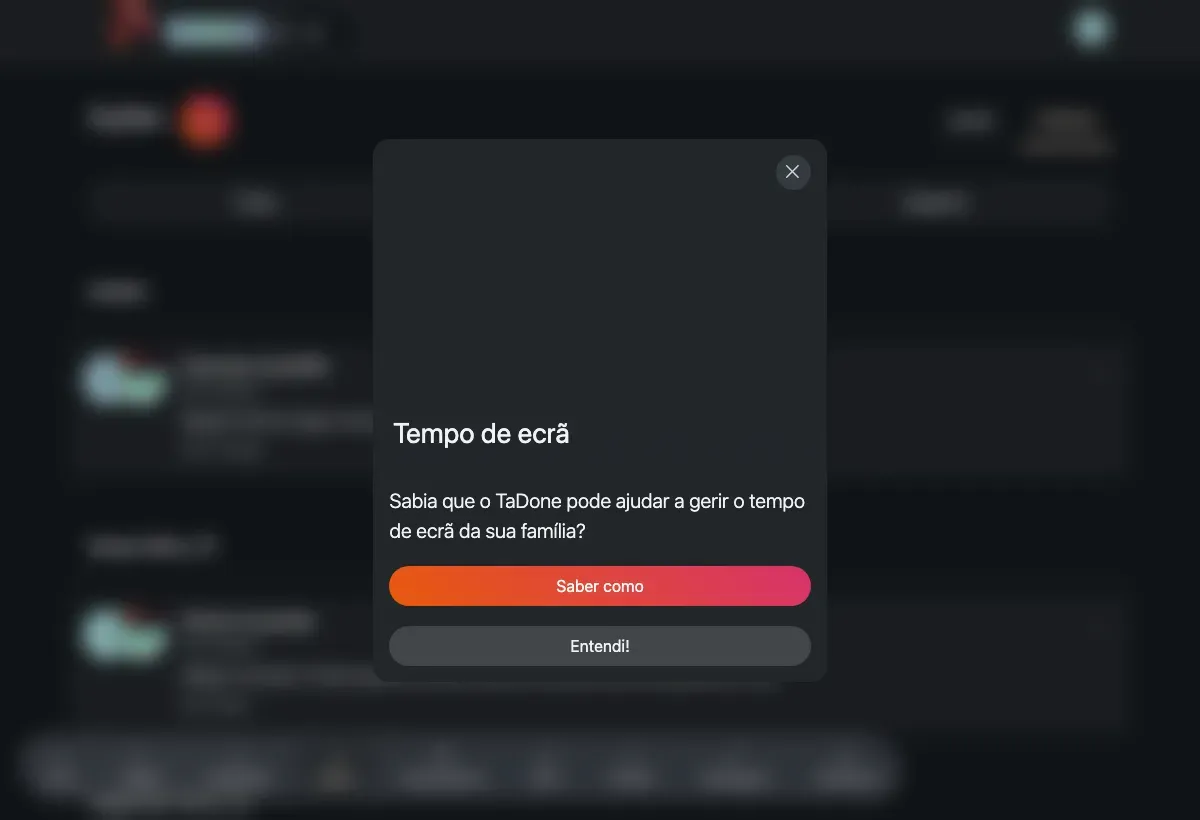 O histórico de ações — uma linha temporal agrupada por dia, com filtros de tipo e distintivos de pontos em coração.