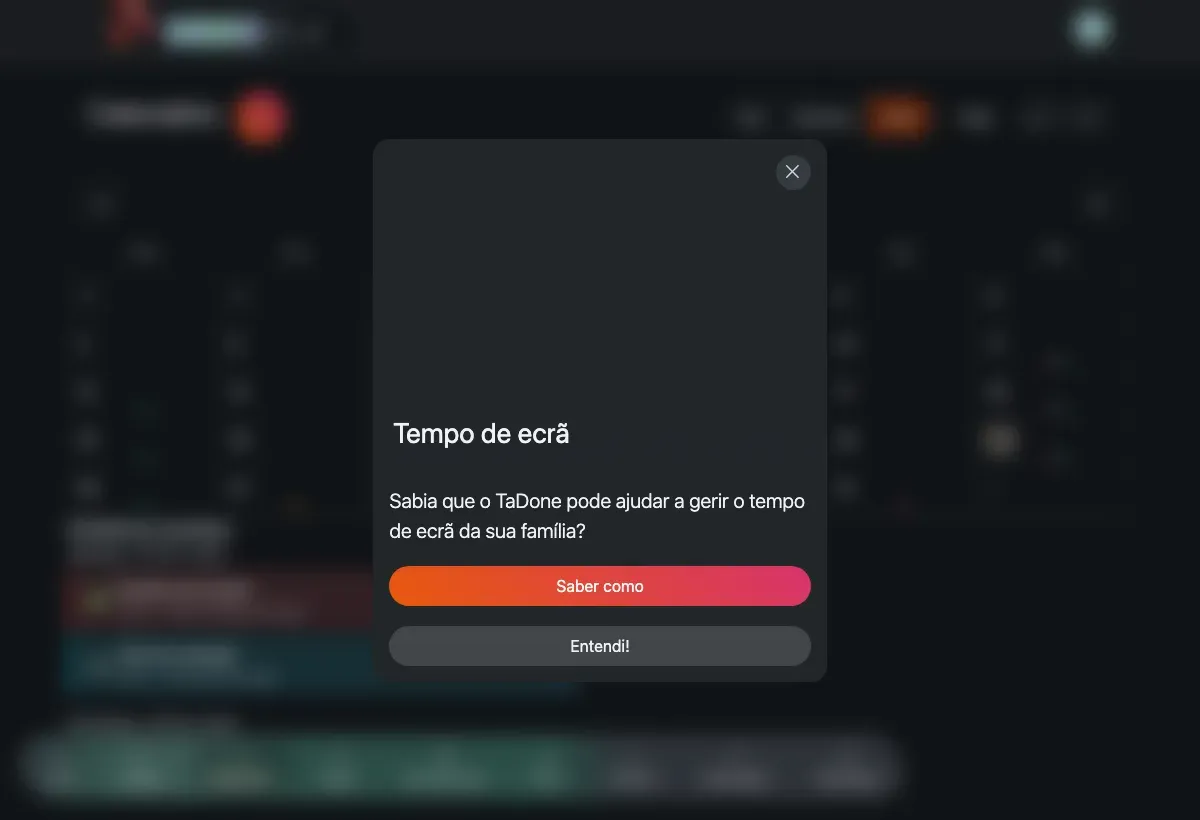 A vista de mês do calendário, com a grelha de dias e uma lista de Próximos eventos por baixo.