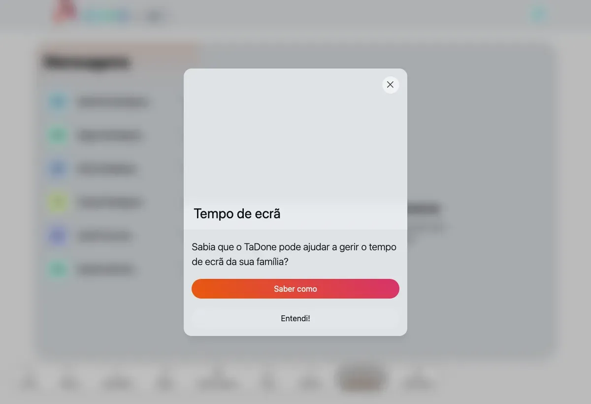 Vista dividida das mensagens com a lista de membros e a indicação para escolher uma conversa