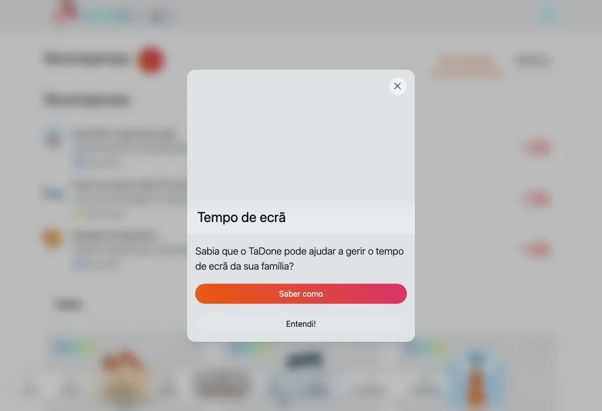 O catálogo de recompensas — cartões com emoji e custo em pontos, agrupados por tipo.