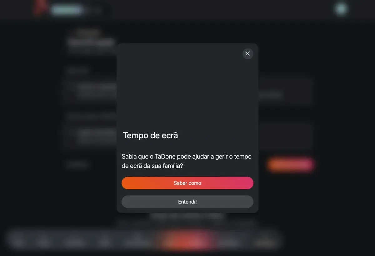 As definições de Gamificação com a dificuldade dinâmica ativa, a mostrar a escolha de modo e a lista de fator atual por criança.