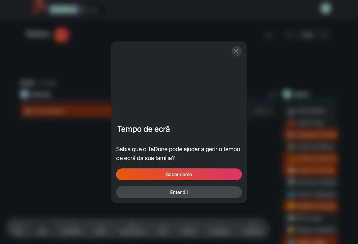 O quadro da rotina no computador, com uma coluna por membro e tarefas agrupadas por período do dia.